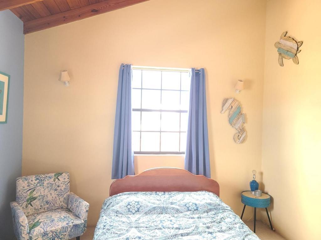 Вілла Donamae 2 Story Barbados House Бриджтаун Екстер'єр фото