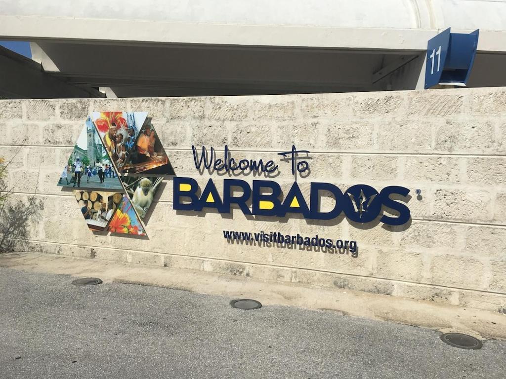 Вілла Donamae 2 Story Barbados House Бриджтаун Екстер'єр фото